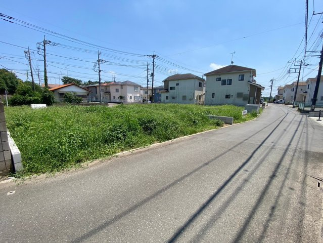 川越市的場　建築条件なし売地　JR川越線『的場駅』徒歩9分　【霞ヶ関北小学区】の前面道路含む現地写真