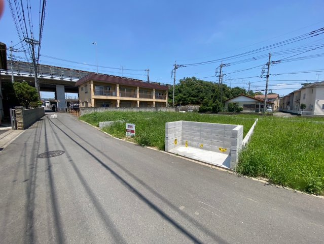 川越市的場　建築条件なし売地　JR川越線『的場駅』徒歩9分　【霞ヶ関北小学区】の前面道路含む現地写真