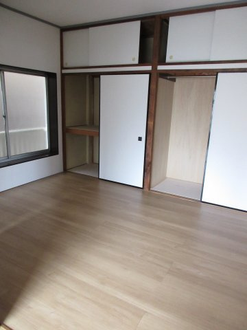 白妙町２丁目マンションの洋室|白妙町２丁目マンション