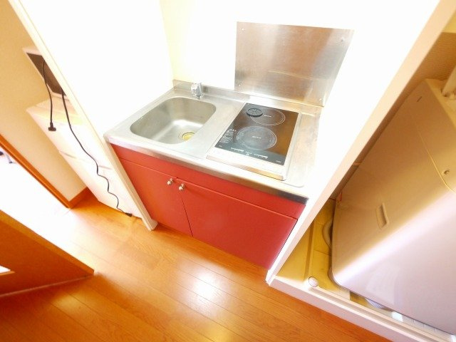 レオパレスプランタのキッチン|使いやすいキッチンです