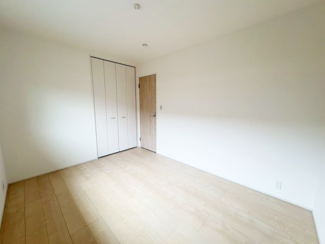 深草願成町2区画　１号地の洋室