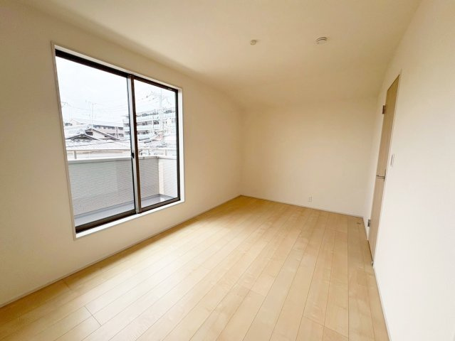 深草願成町2区画　１号地の洋室