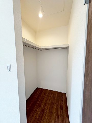 深草願成町2区画　２号地の収納