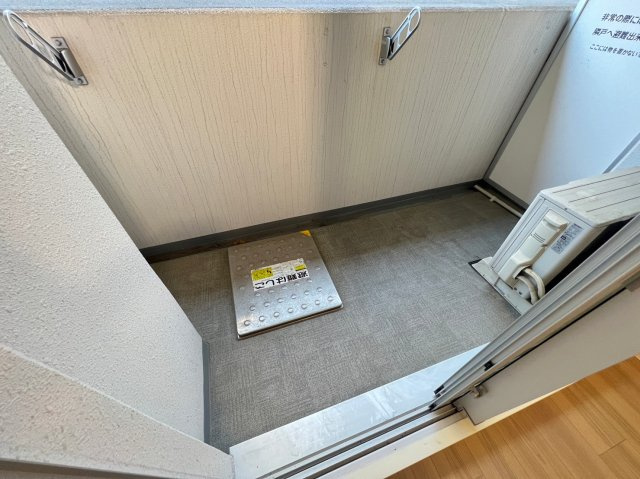 プレサンスタワー北浜のバルコニー