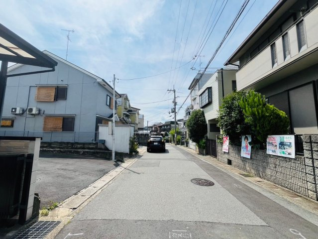 醍醐下山口町　建築条件無土地の前面道路含む現地写真|前道5ｍなので、車の離合ラクラク！
閑静な住宅地です！
