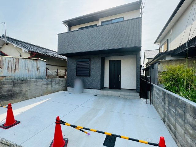 深草大亀谷東寺町の外観|２０２４年１月築のおうち！
水回りが集約され家事導線が考えられた間取り♪