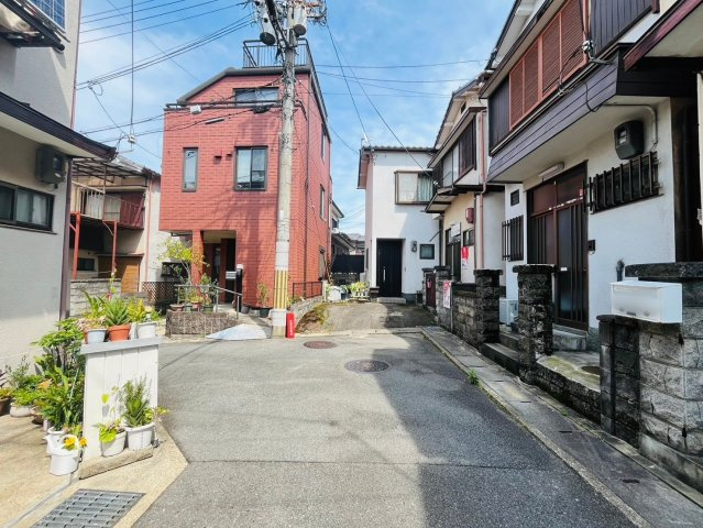 石田大山町の前面道路含む現地写真|「とりあえず実際の物件を見てみたい！」・「希望条件にあった物件と巡り会えない！」・「購入の意思はまだないが、色々話を聞いてみたい！」などなどお気軽にお問い合わせ下さい♪
