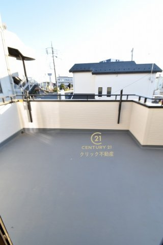 いろどりアイタウン　那珂市杉　23-P1　3のバルコニー|日当たり良好なバルコニーです。気分転換に出るだけでも、晴れた日にお洗濯物やお布団を一気に干すのも気持ちがいい♪