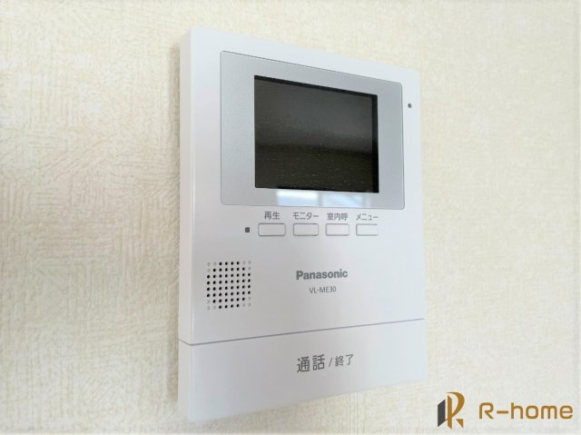 坂東市沓掛23-P1　新築戸建て　14号棟のセキュリティ|訪問者を確認してから会話ができて安心！防犯性の高いモニター付インターフォンです！