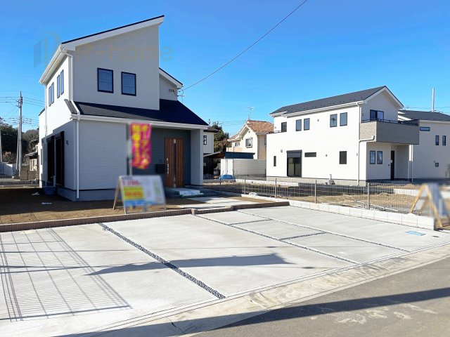 坂東市沓掛23-P1　新築戸建て　15号棟の駐車場|カースペースは3台完備。ゲスト用のスペースも確保できますね♪