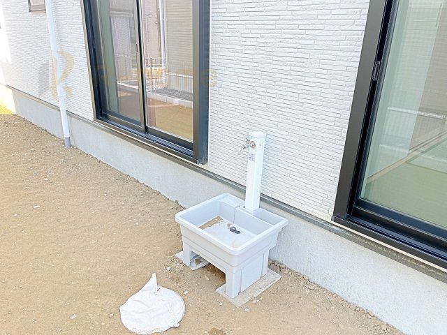 坂東市沓掛23-P1　新築戸建て　15号棟の設備|お庭に便利な立水栓！洗車や水やりもラクラク♪