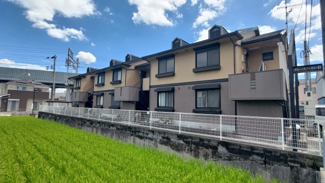 グレースハイムＢ棟の外観