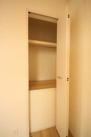イーストタウンの収納|小物を収納するのに便利です