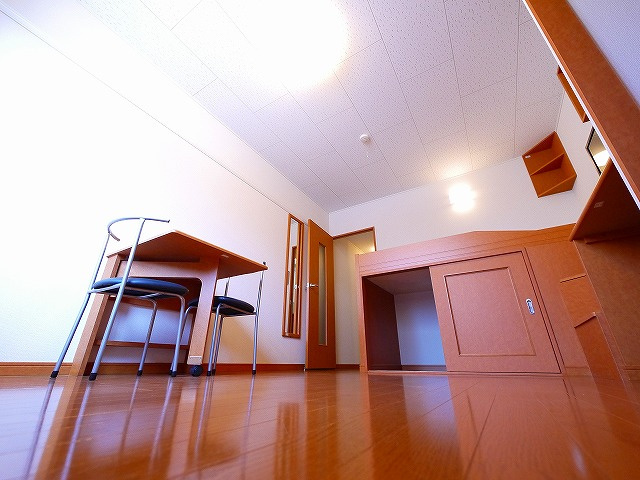 レオパレスハートフル西大寺の洋室|スタンダードな洋室です