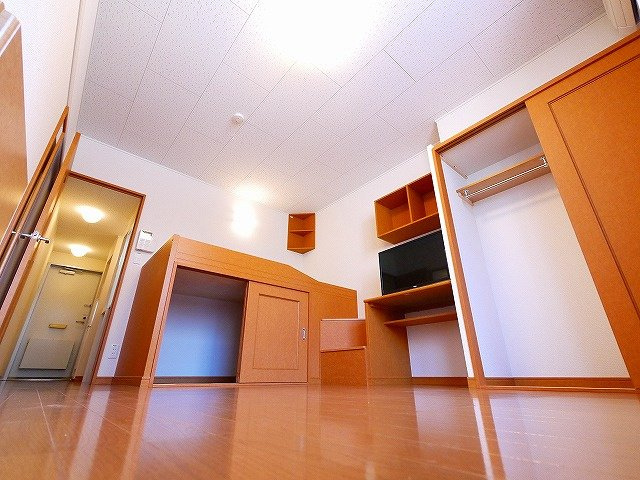 レオパレスハートフル西大寺の居間・リビング|ゆったりとした居間です