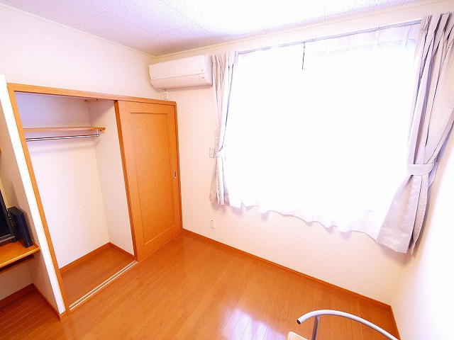 レオパレスハートフル西大寺の収納|十分な収納スペースがあります