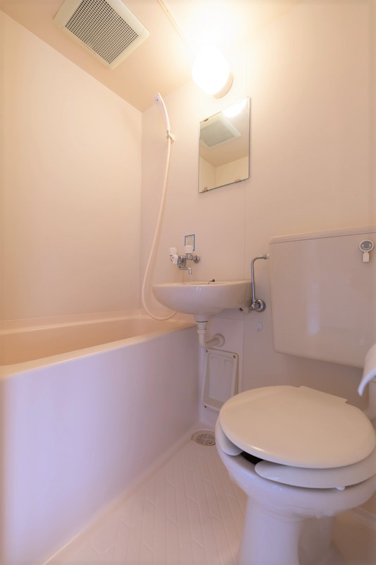 エステート朱雀の浴室