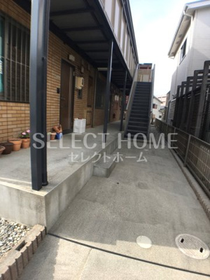 【エントランス】 | レトア仲田 | 建物の内部です