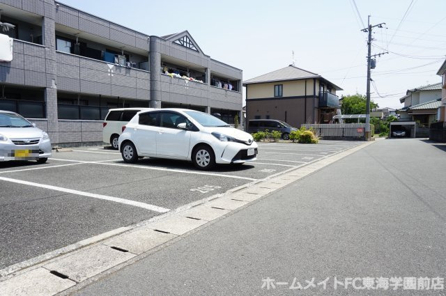 熊本市北区楡木４丁目のアパートの駐車場