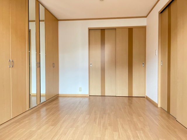 熊本市北区楡木４丁目のアパートの洋室