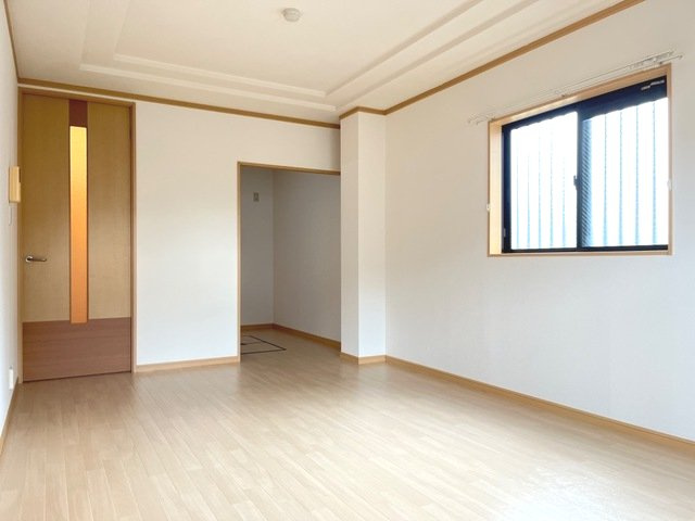 熊本市北区楡木４丁目のアパートの居間・リビング