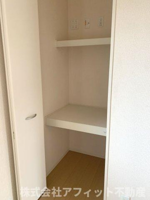 【その他】 | こもれび館 | 洋室4.5帖のクローゼット