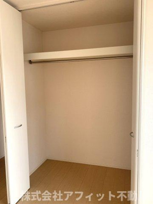 【その他】 | こもれび館 | 洋室6帖のクローゼット