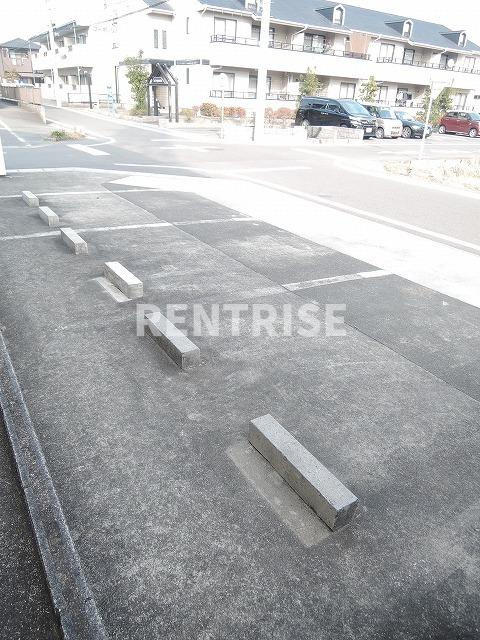 稲沢市国府宮４丁目のアパートの駐車場|駐車場