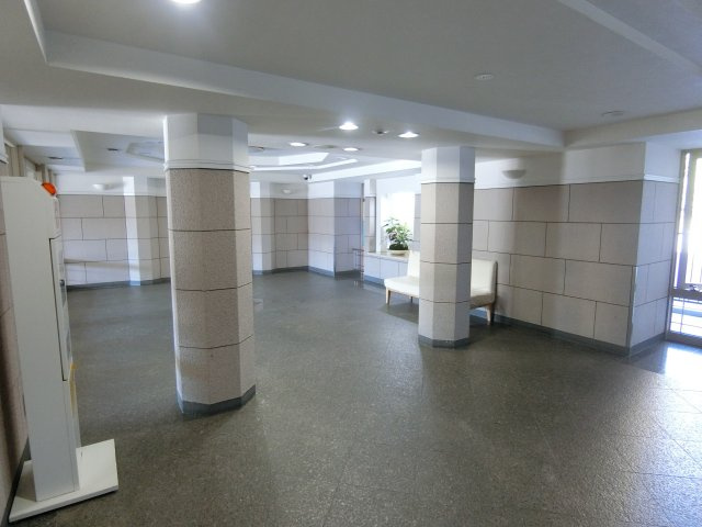 河内長野グリーンマンションのロビー