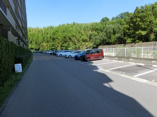 河内長野グリーンマンションの駐車場