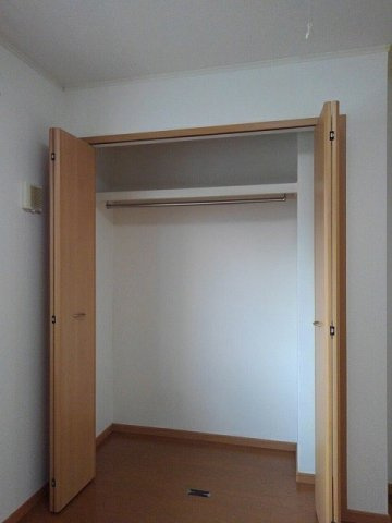 スイートピー・テラスハウスＡの収納|大きなものも収納できそうです