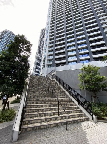 ドゥ・トゥールEASTのエントランス