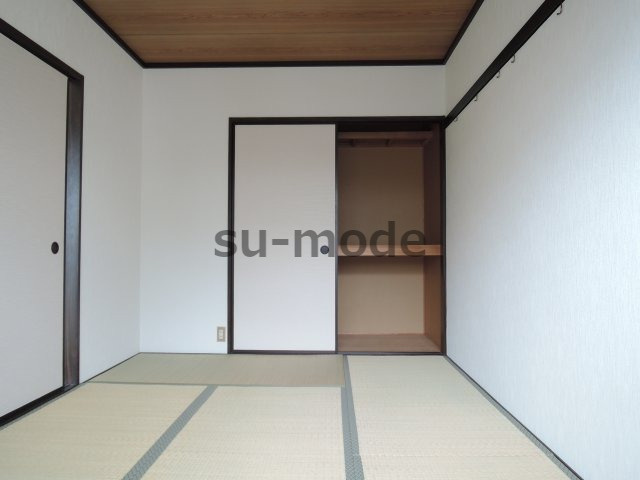 翠ハイツA棟の寝室