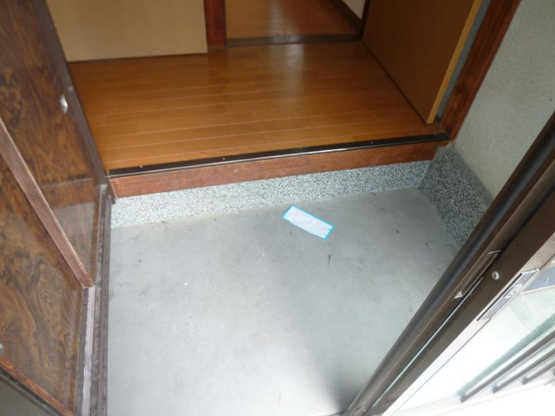 栄町薮内貸家1の玄関