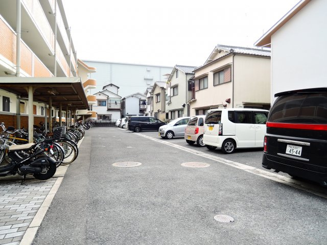 フレーバーフラッツの駐車場