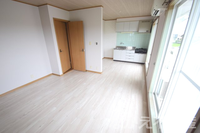 【居間・リビング】 | 使いやすい居間です