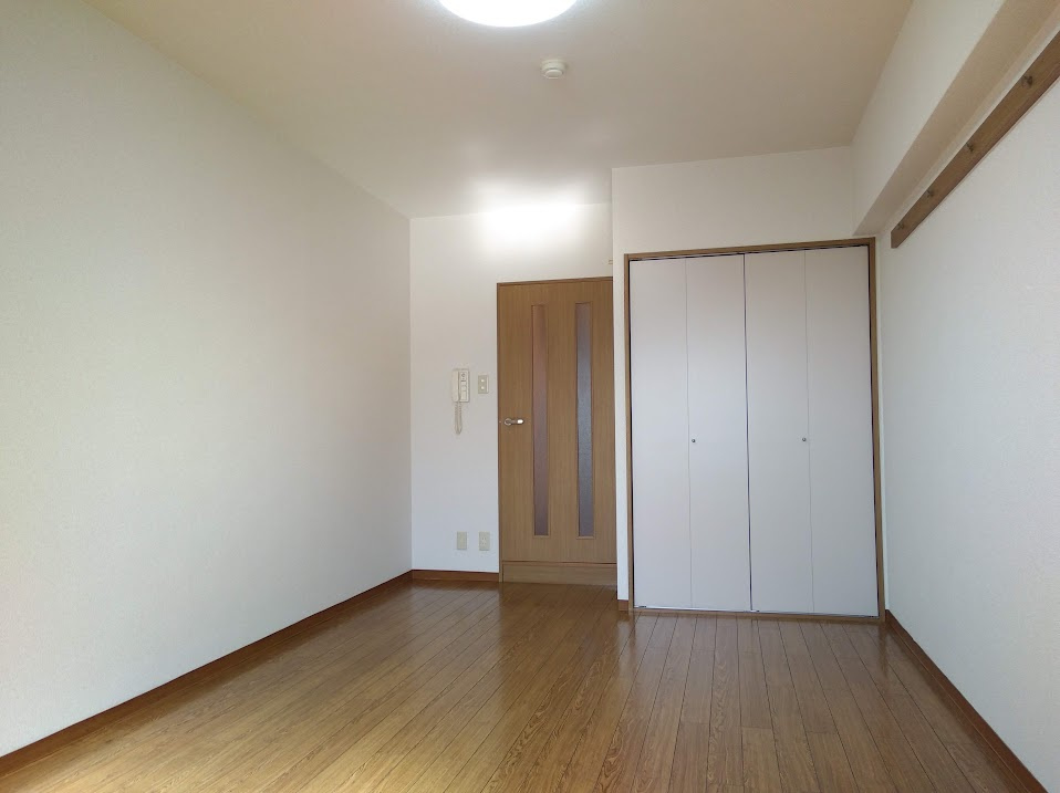 ヴィヴァーチェ四条大宮の洋室