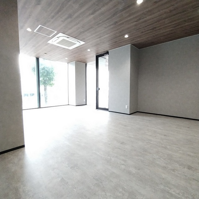 Ａｖｅｎｕｅの居間・リビング|南西より