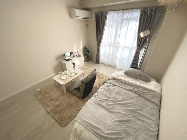 レジデンス梅小路の居間・リビング|モデルルーム※別タイプのお部屋です。