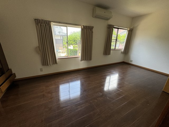 東区一日市　中古戸建の洋室