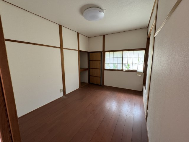 東区一日市　中古戸建の洋室