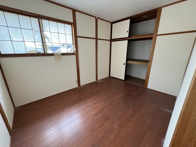 東区一日市　中古戸建の洋室