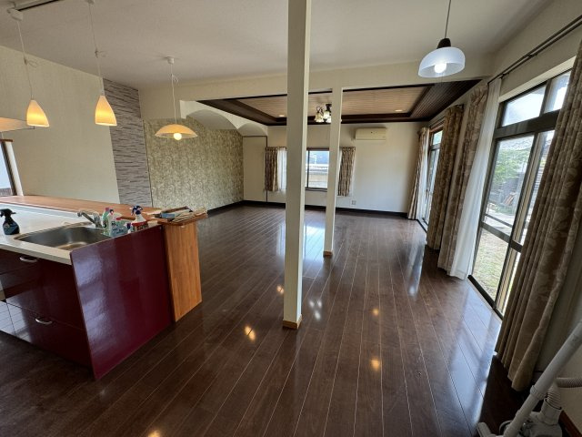 東区一日市　中古戸建の居間・リビング