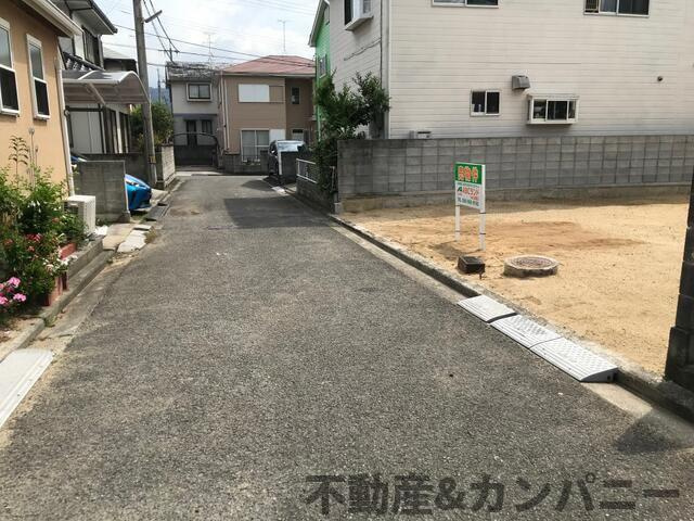 堀江町のオトチ　松山市堀江町売土地の前面道路含む現地写真|前面道路含む現地写真です