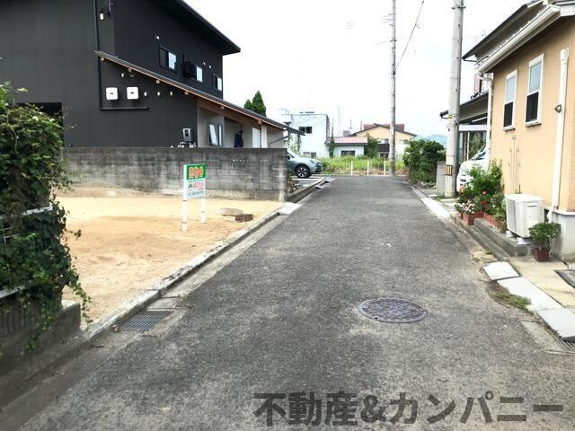 堀江町のオトチ　松山市堀江町売土地の前面道路含む現地写真|前面道路含む現地写真です
