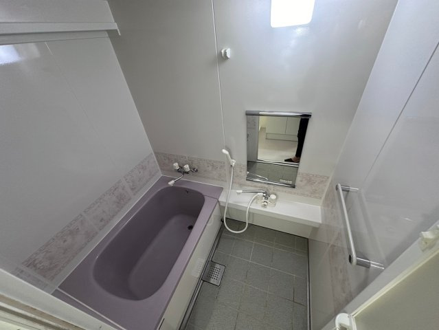 シャイニングの浴室