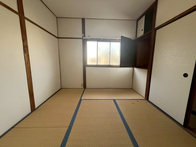 川端貸家の寝室