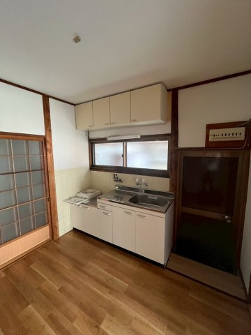 川端貸家の居間・リビング