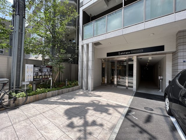 ラクラス堺筋本町のエントランス