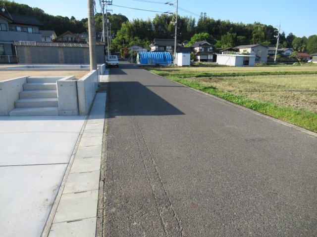 津山市宮尾　売地　740-7　68坪の前面道路含む現地写真